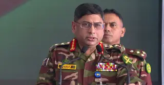 আর্মি এভিয়েশন বেসিক কোর্স-থারটিনের ব্রেভেট ও সার্টিফিকেট প্রদান